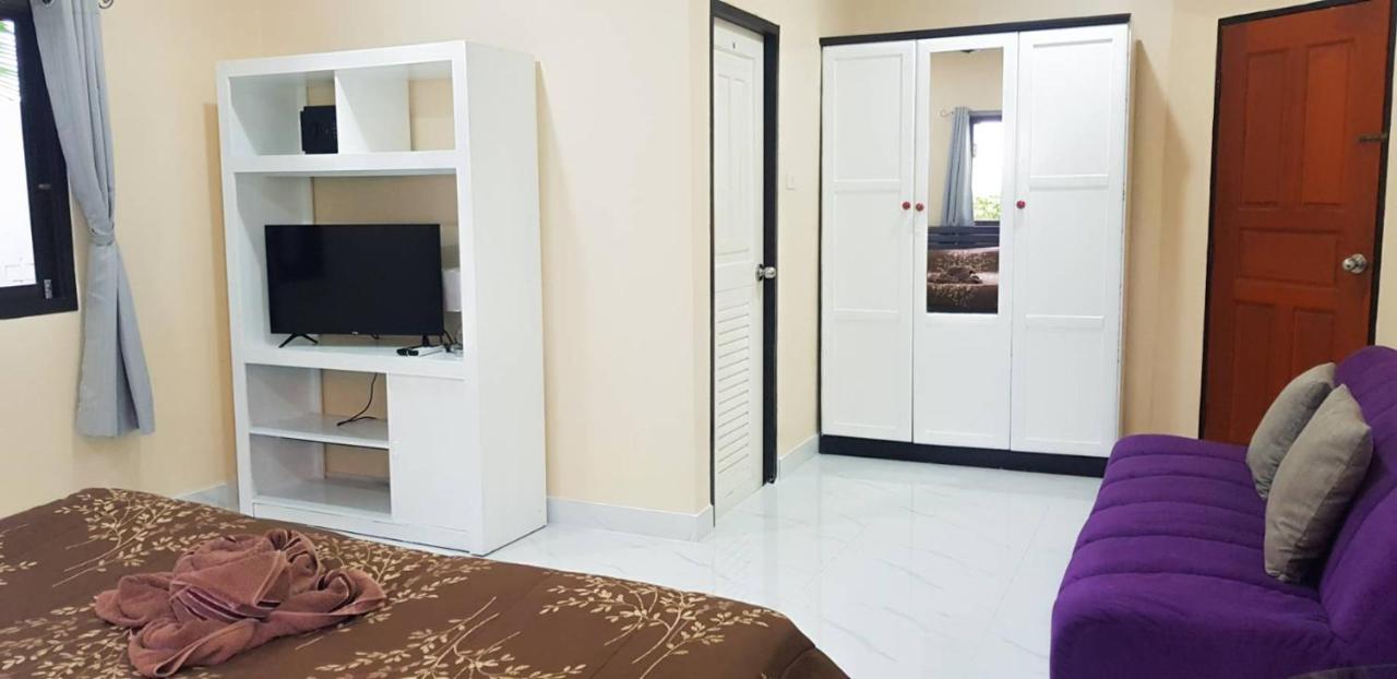 Corner Villa - Pattaya Holiday House Walking Street 4 Bedrooms Bagian luar foto